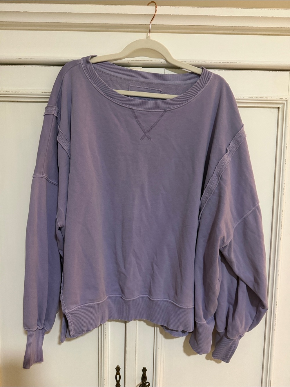 American Eagle Lavender Oversized Crewneck Sweatshirt size medium